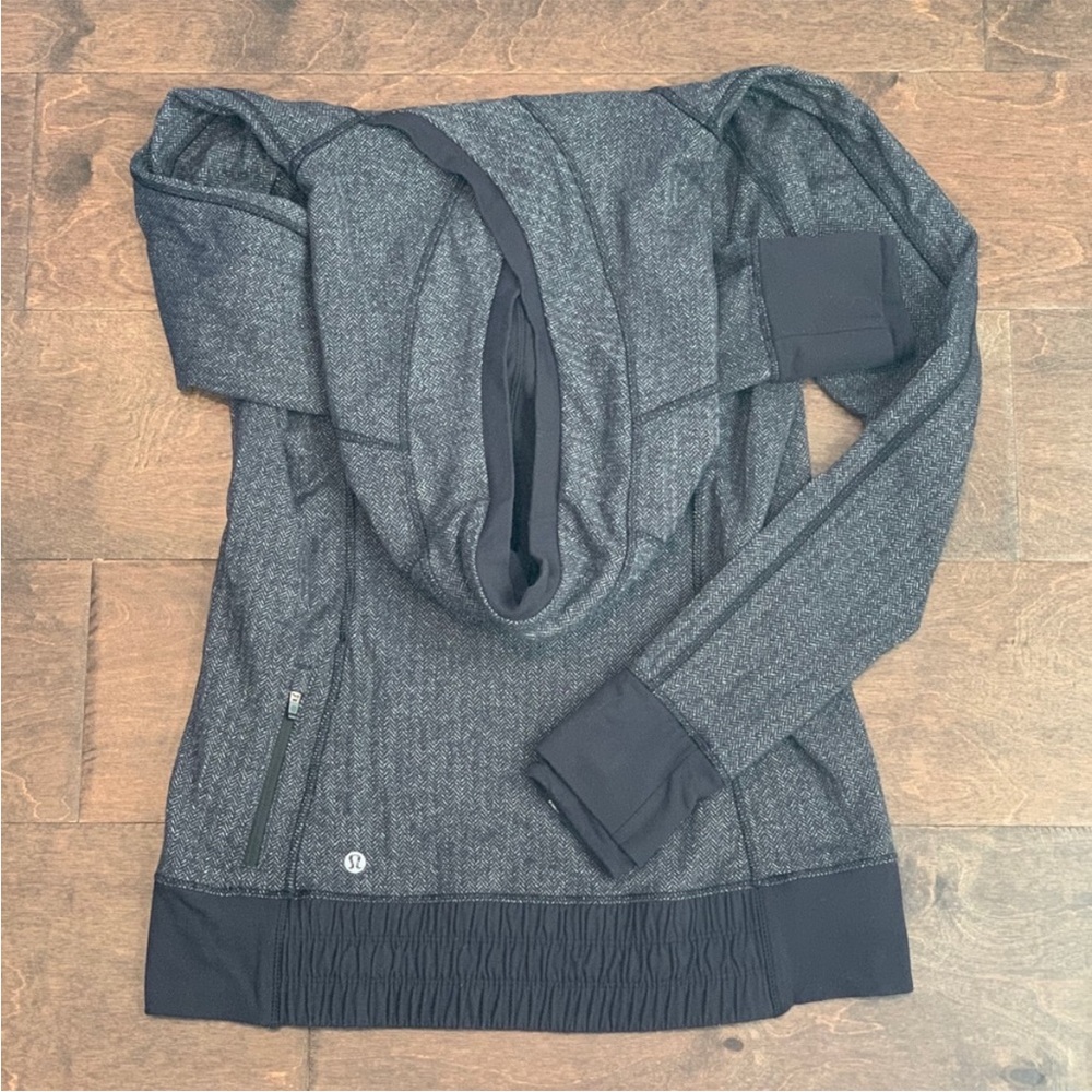 Lululemon running sweatshirt hoodie top size 8